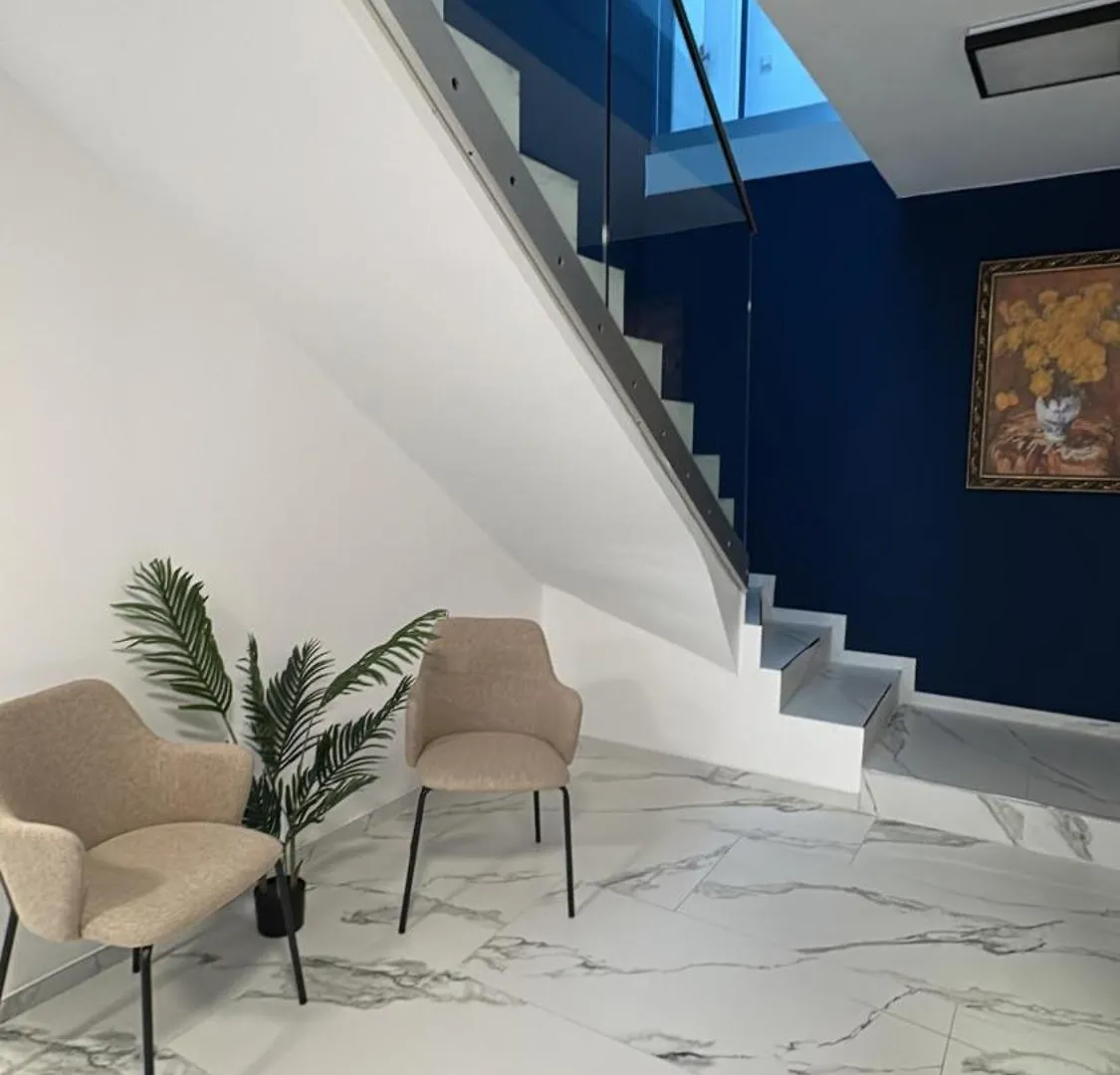 Fast Stay Luxury München 0*,